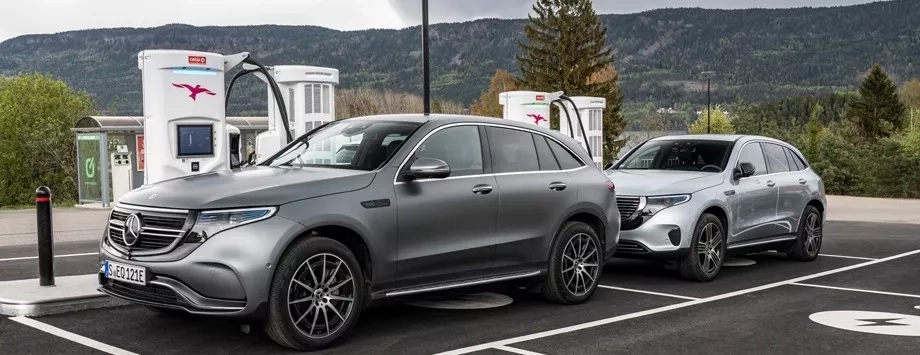 mercedes eq ricarica in viaggio