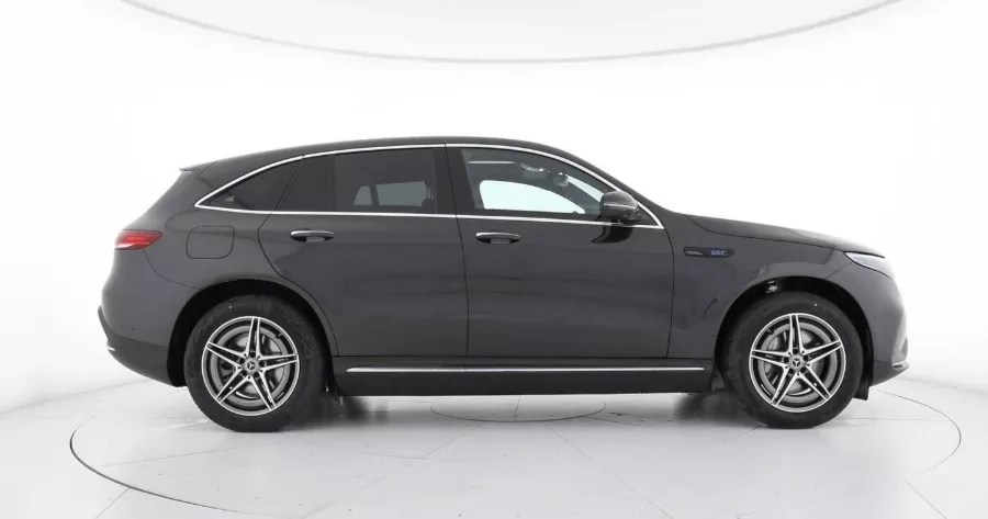 mercedes eqc in offerta vista laterale