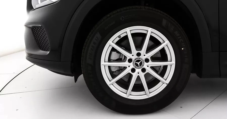 mercedes glb offerta cerchio