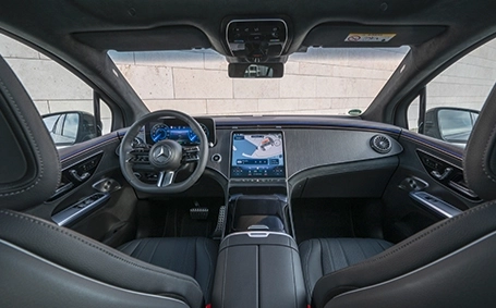 eqe suv interni abitacolo