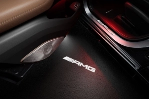 Proiezione animata del logo AMG per Mercedes-AMG GLS 63 4MATIC+