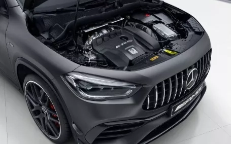 mercedes gla 45 amg motore