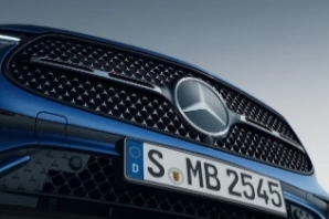 frontale di Mercedes GLC Coupè 2023