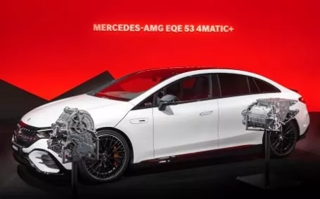 mercedes eqe amg motore e batteria