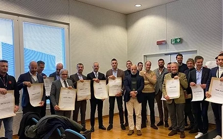 premiazione trivellato top dealers italia 2022 a mondomotori