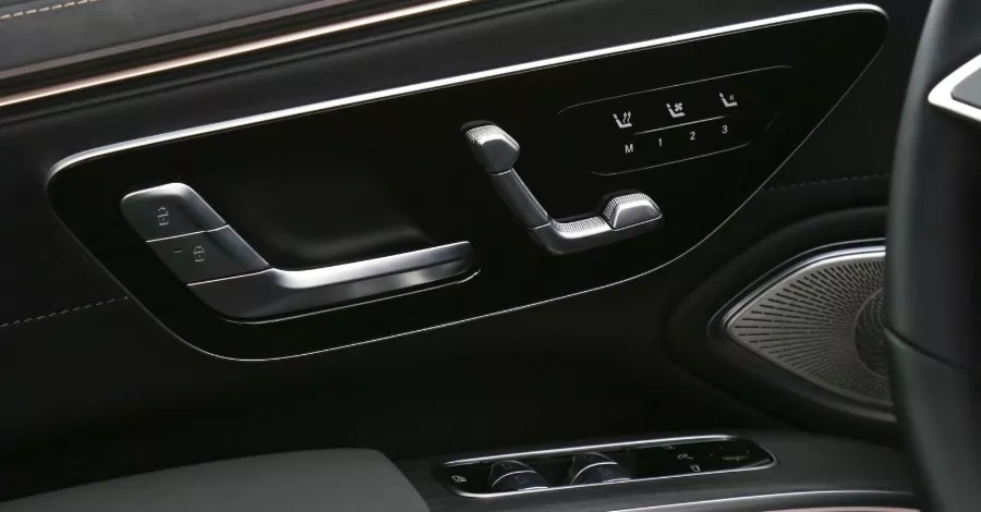 mercedes eqs offerta telecamera parcheggio