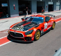 Mercedes-AMG GT4 numero 52 di Xmotors Trivellato Racing ai box durante il Campionato Italiano GT4 Italy Series 2026