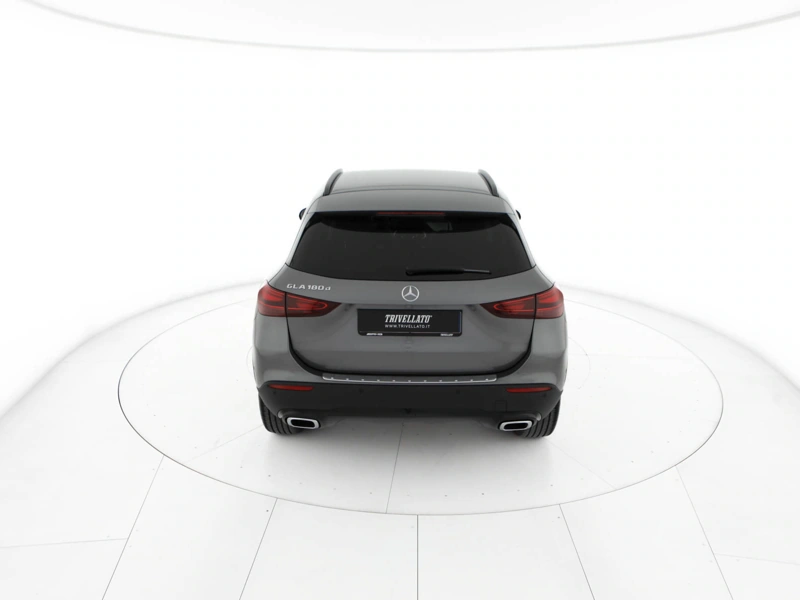 Mercedes GLA 180 d progressive advanced plus auto wrap360