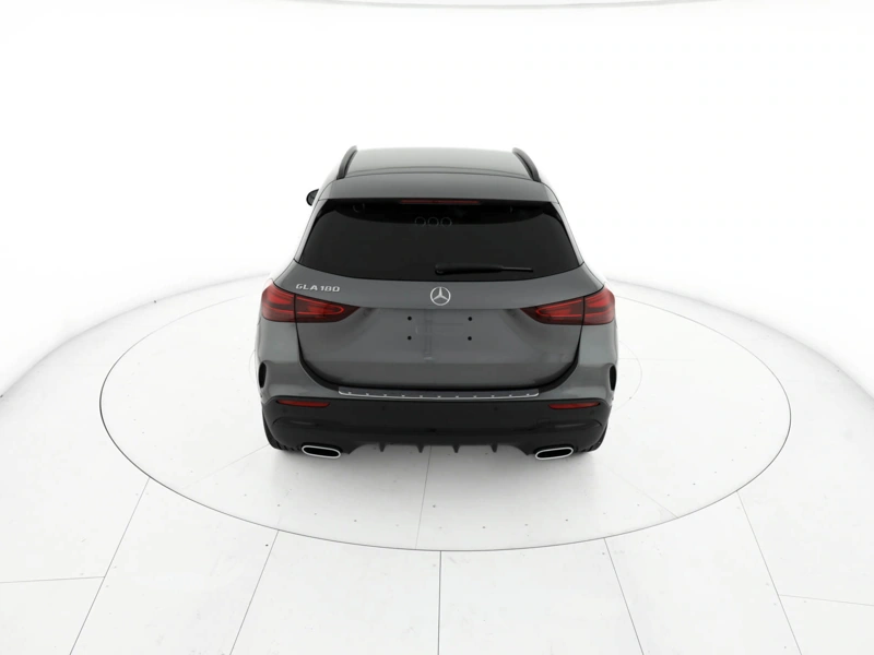 Mercedes GLA 180 amg line advanced plus auto wrap360