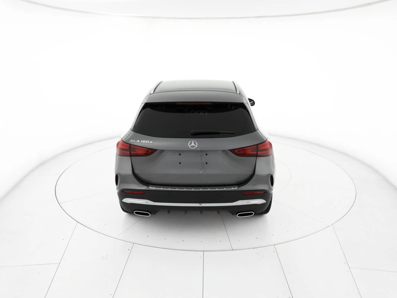 Mercedes GLA 180 d amg line advanced plus auto wrap360