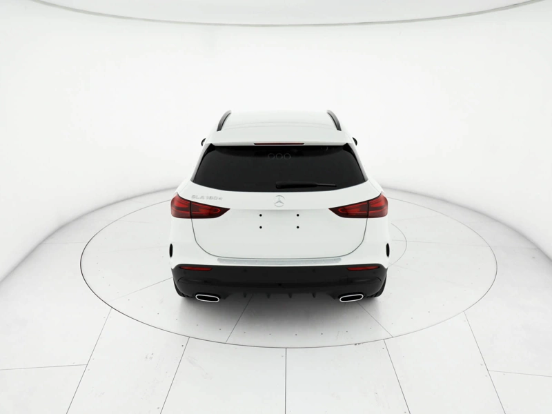 Mercedes GLA 180 d amg line advanced plus auto wrap360