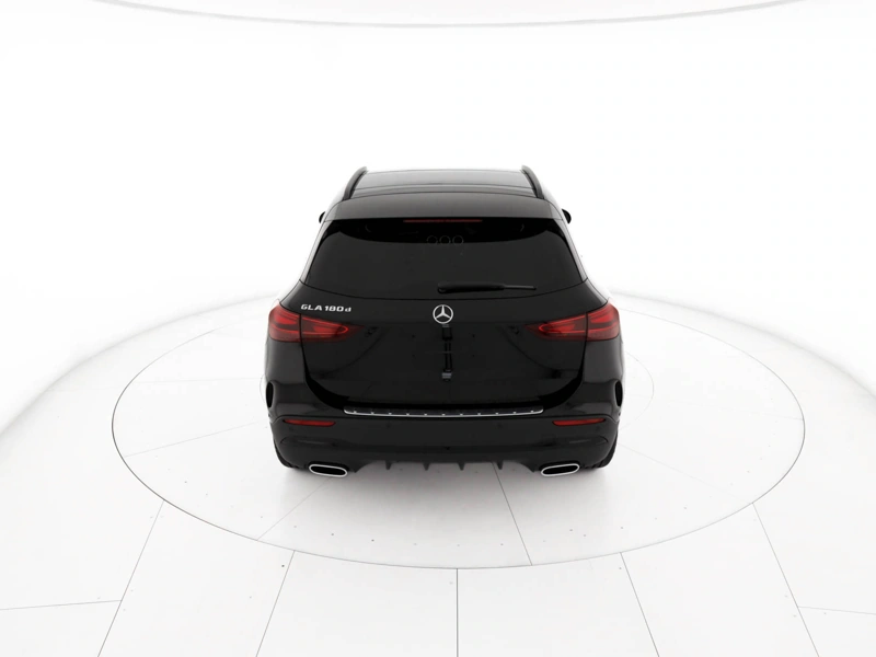 Mercedes GLA 180 d amg line advanced plus auto wrap360