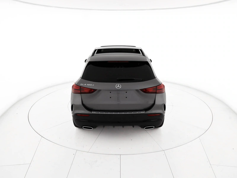 Mercedes GLA 180 d amg line advanced plus auto wrap360