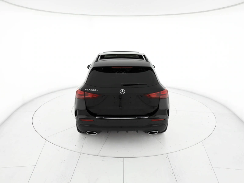 Mercedes GLA 180 d amg line advanced plus auto wrap360