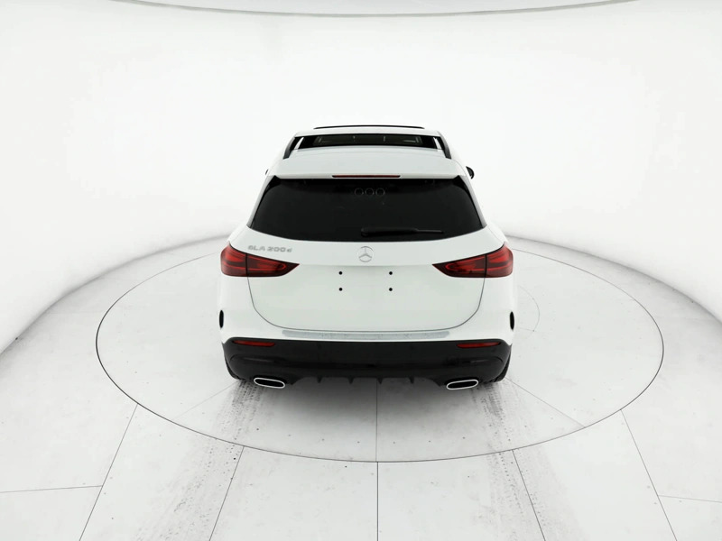 Mercedes GLA 200 d amg line advanced plus auto wrap360