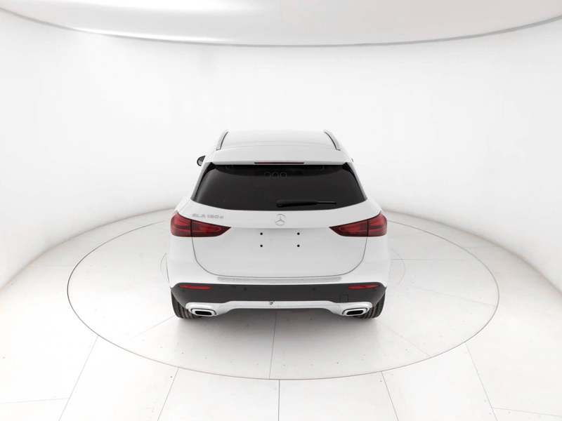 Mercedes GLA 180 d progressive advanced auto wrap360