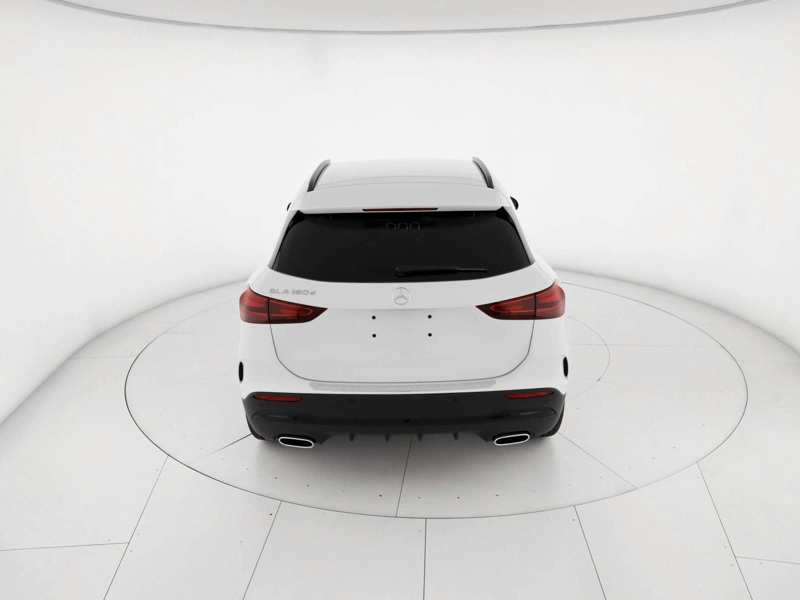 Mercedes GLA 180 d amg line advanced plus auto wrap360