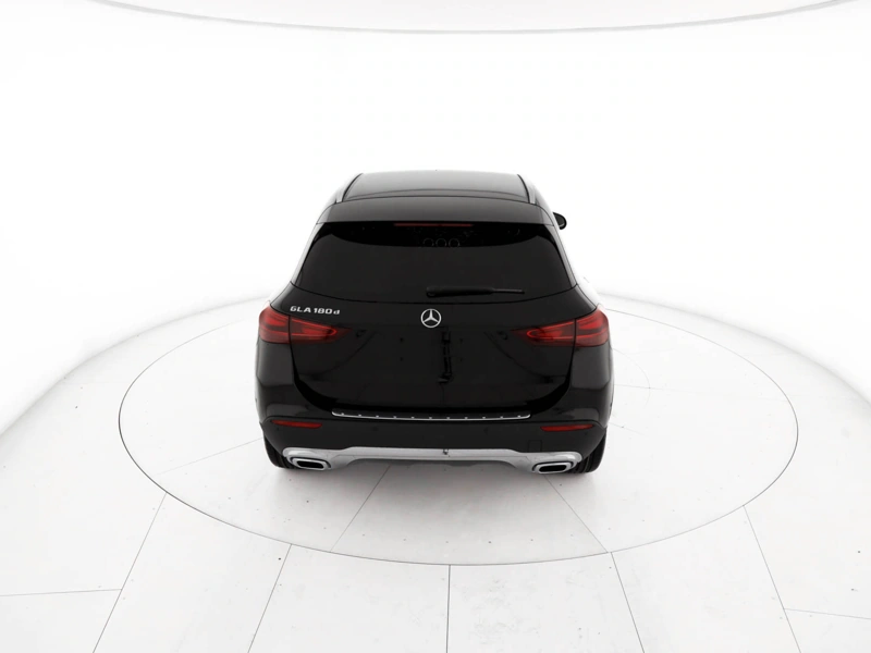 Mercedes GLA 180  d Automatic wrap360