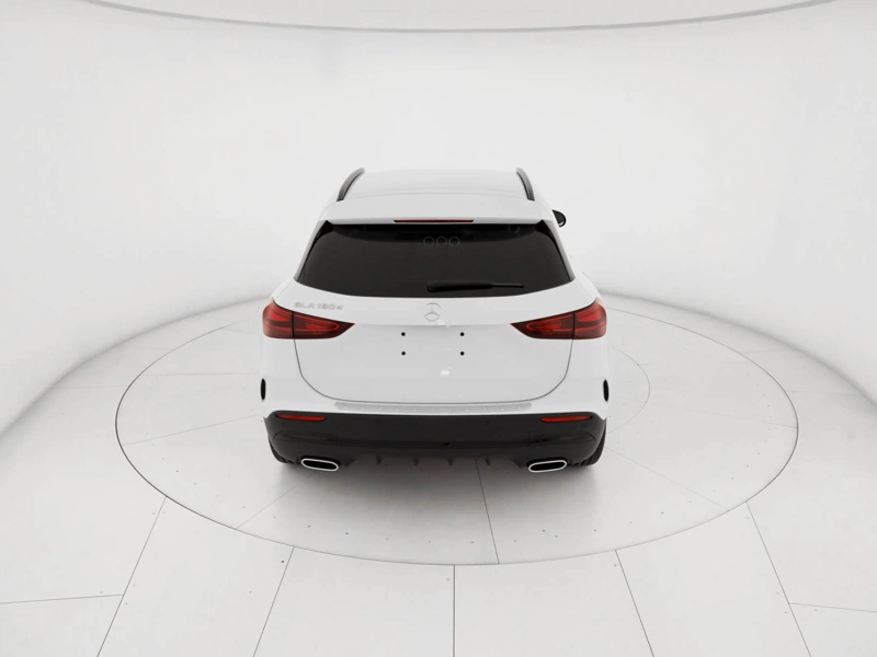 Mercedes GLA 180 d amg line advanced plus auto wrap360