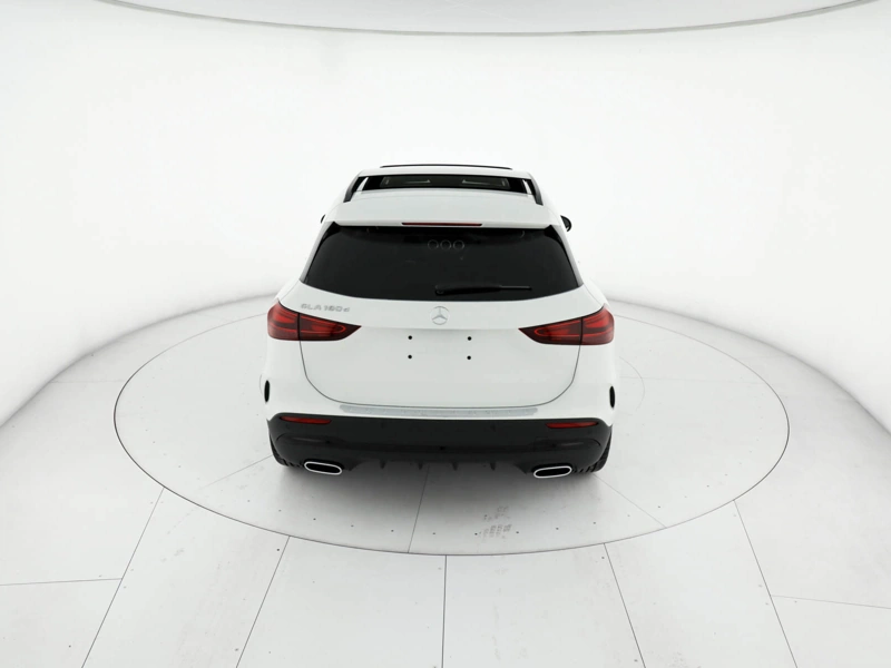 Mercedes GLA 180 d amg line advanced plus auto wrap360