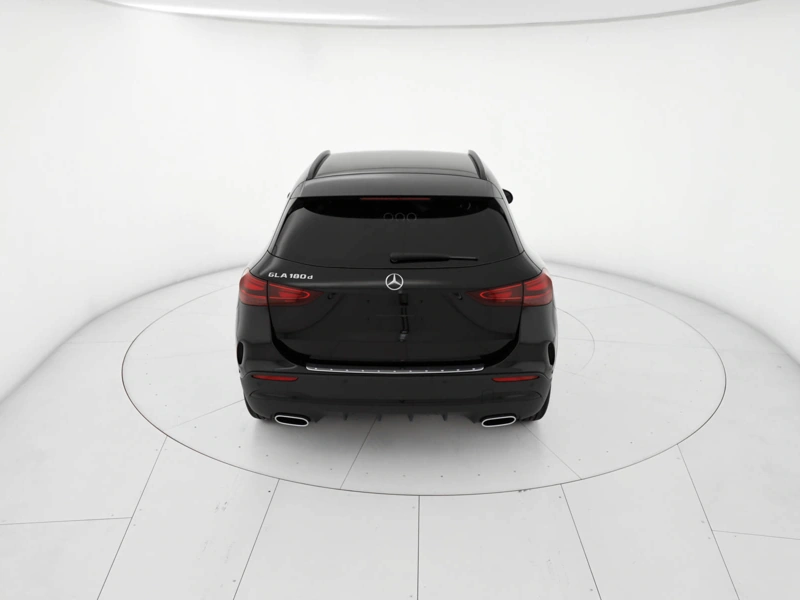 Mercedes GLA 180  d Automatic wrap360