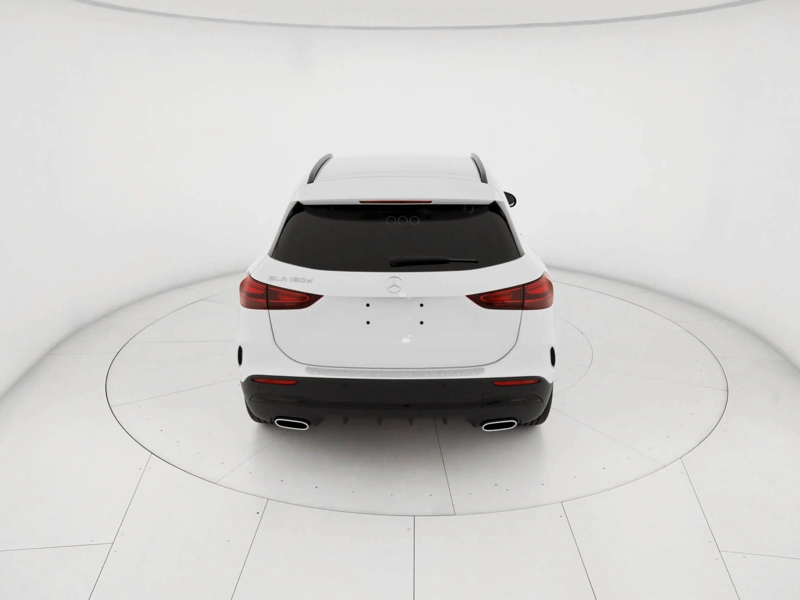 Mercedes GLA 180  d Automatic wrap360