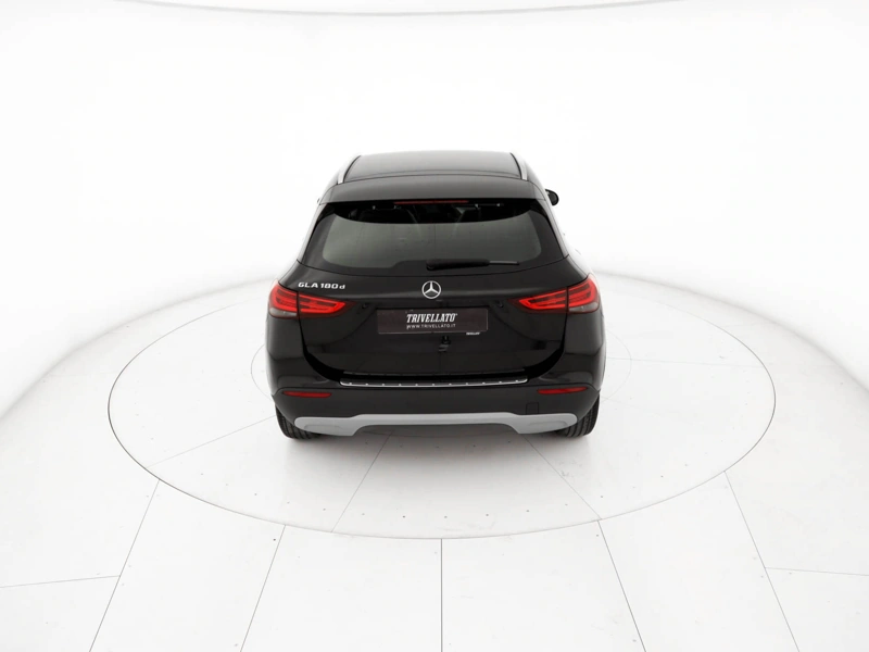 Mercedes GLA 180 d executive auto wrap360