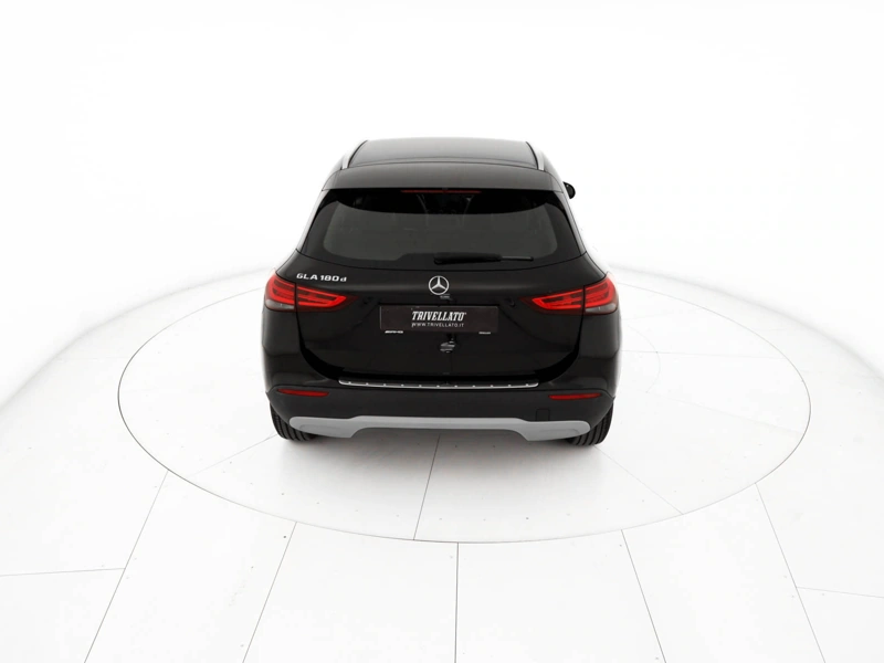 Mercedes GLA 180 d executive auto wrap360