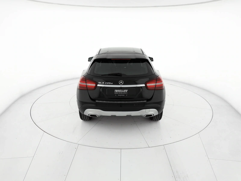 Mercedes GLA 200 d sport auto wrap360