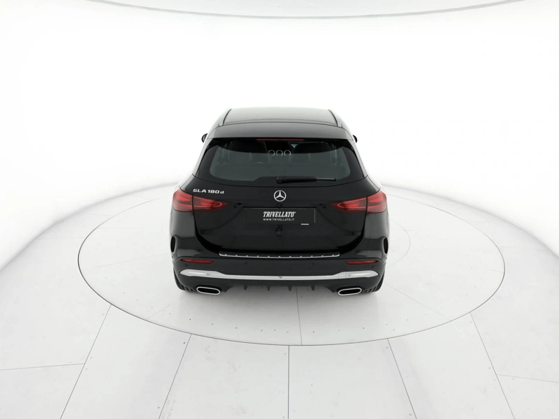 Mercedes GLA 180 d amg line premium plus auto wrap360