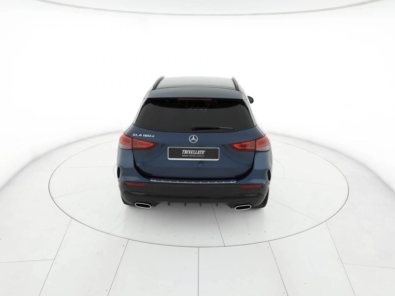 Mercedes GLA 180 d premium auto wrap360