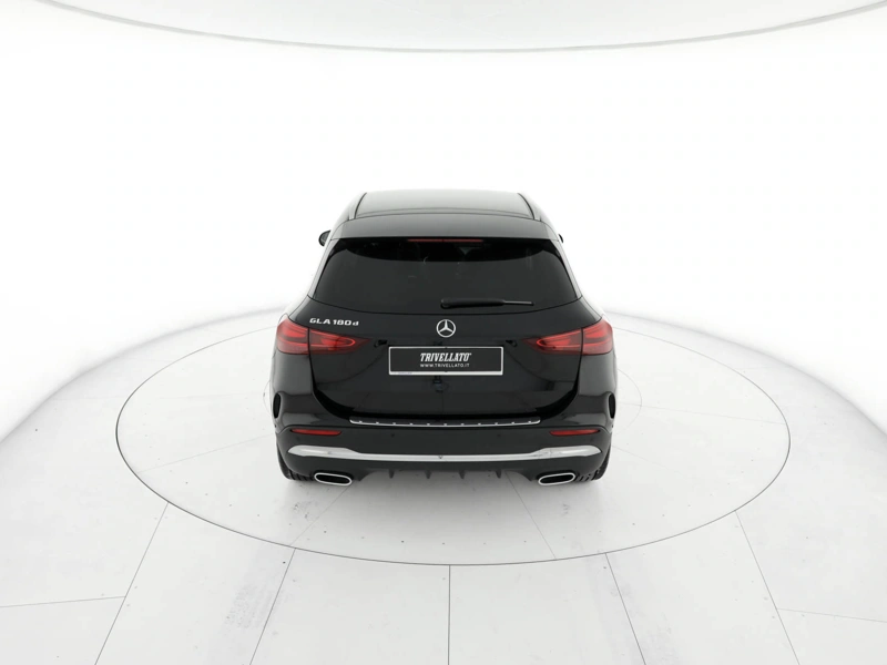 Mercedes GLA 180 d amg line advanced plus auto wrap360