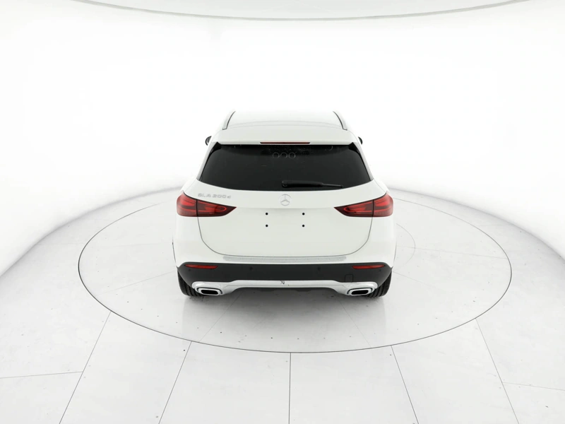 Mercedes GLA 200 d automatic wrap360