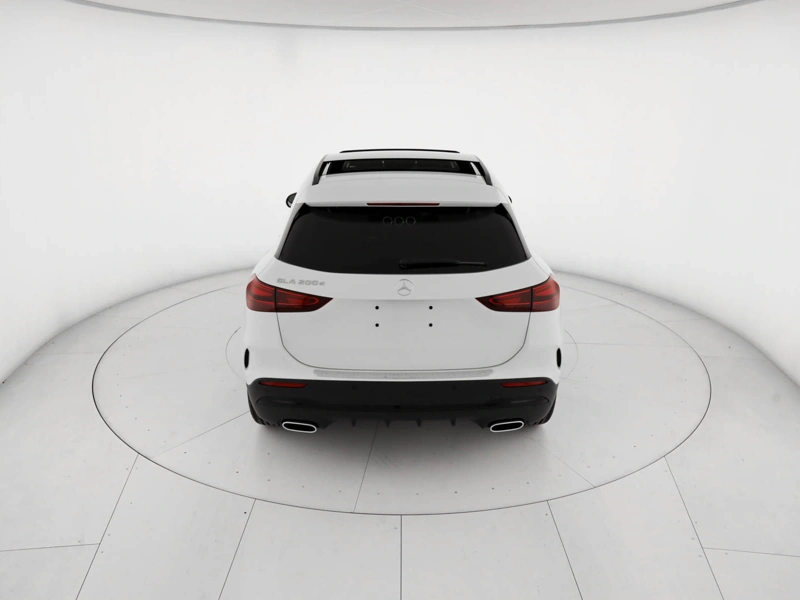 Mercedes GLA 200 d automatic wrap360