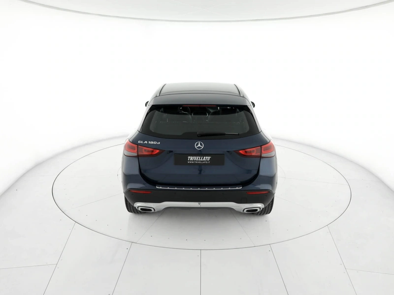 Mercedes GLA 180 d sport plus auto wrap360
