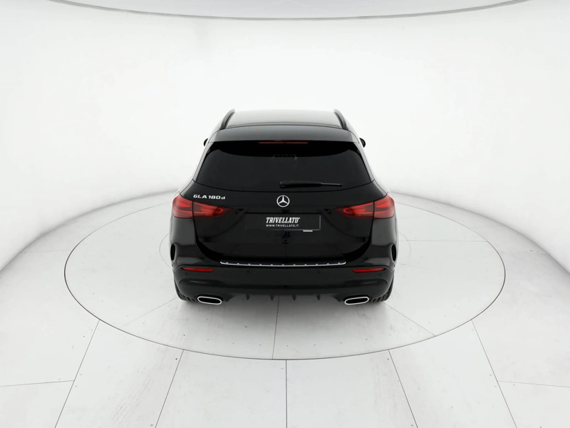 Mercedes GLA 180 d amg line advanced plus auto wrap360