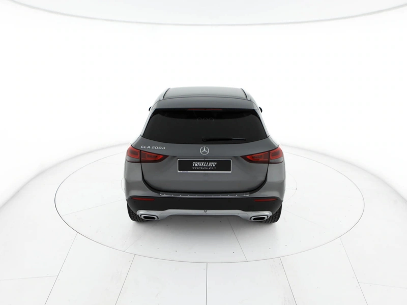 Mercedes GLA 200 d sport plus auto wrap360