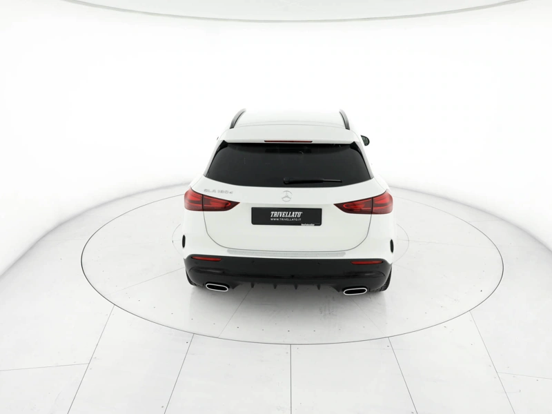 Mercedes GLA 180 d amg line premium auto wrap360