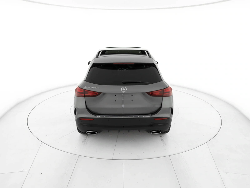 Mercedes GLA 250 e Plug-in hybrid wrap360