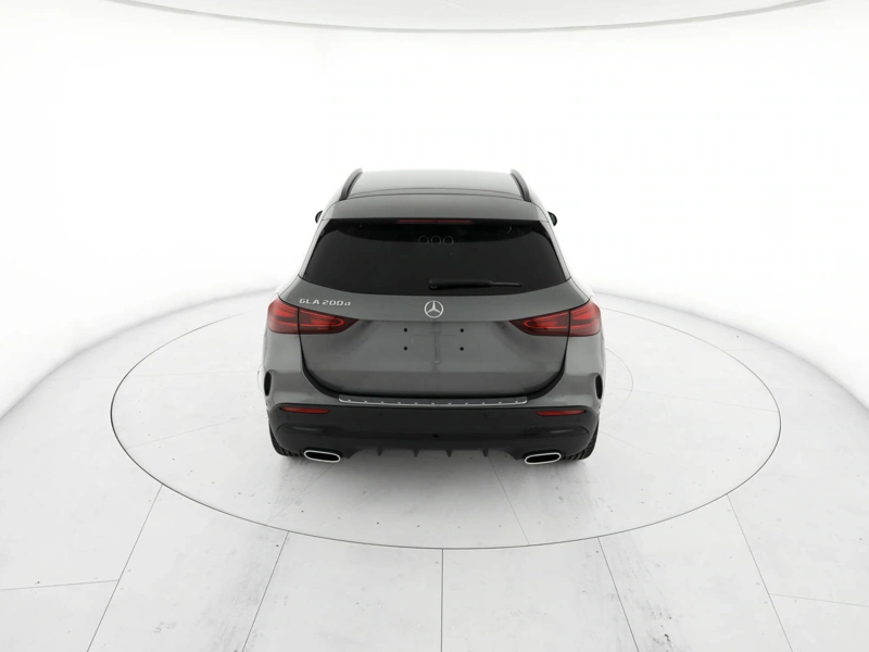 Mercedes GLA 200 d Automatic wrap360