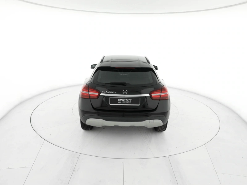 Mercedes GLA 200 d sport auto wrap360