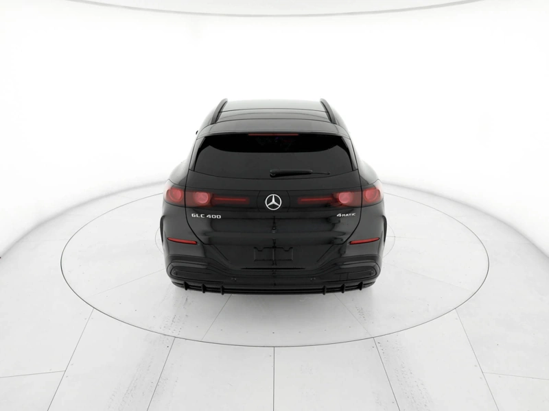 Mercedes GLC 400 4MATIC con tecnologia EQ wrap360