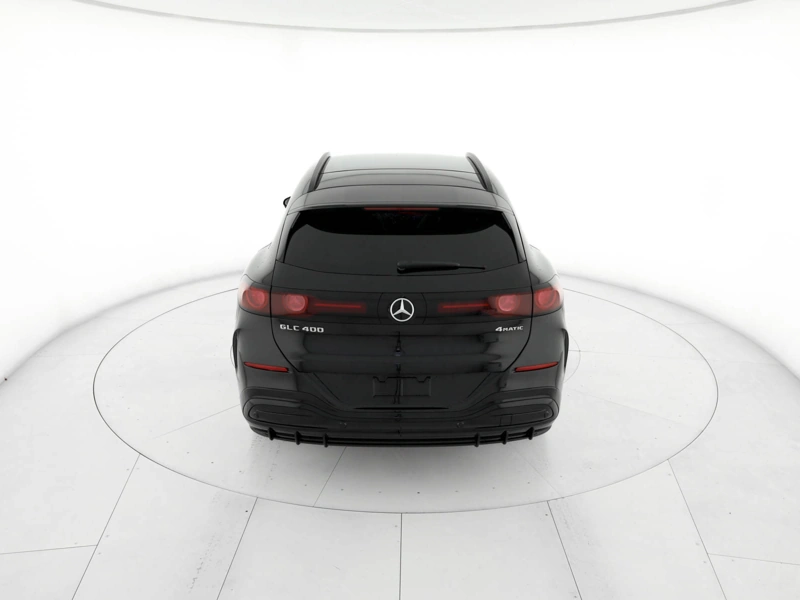 Mercedes GLC 400 4MATIC con tecnologia EQ wrap360